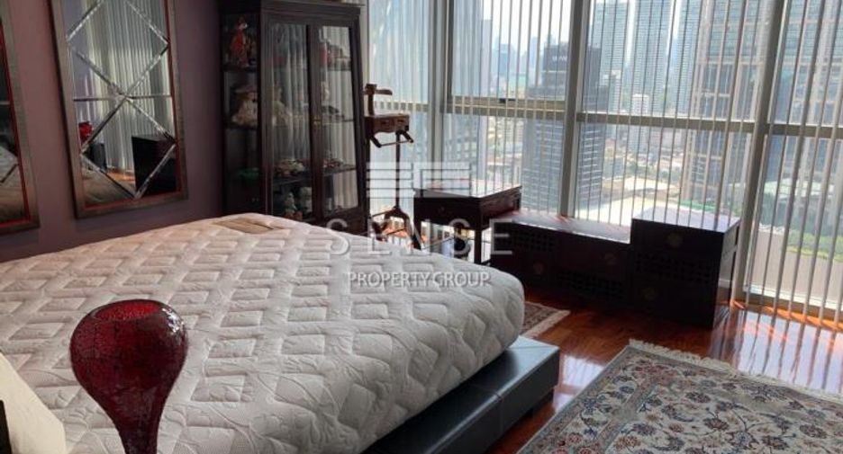 For rent 4 bedrooms condo in Khlong Toei, Bangkok