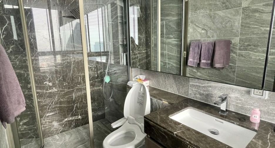 For rent 2 bed condo in Khlong Toei, Bangkok