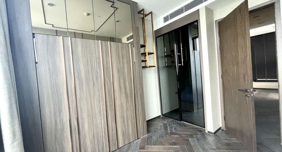For rent 2 bed condo in Khlong Toei, Bangkok