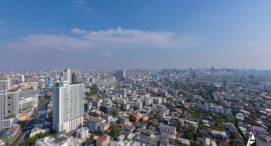 For sale 4 Beds condo in Chatuchak, Bangkok