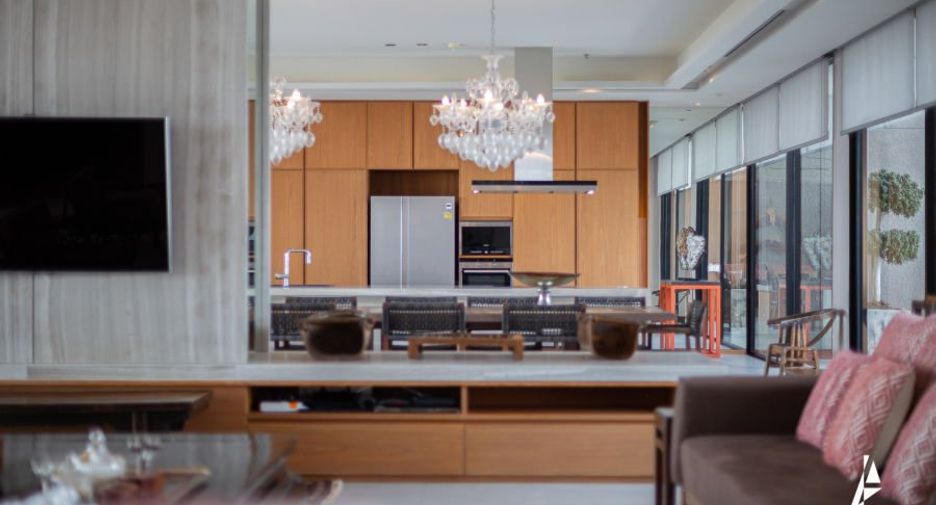 For sale 4 bedrooms condo in Chatuchak, Bangkok