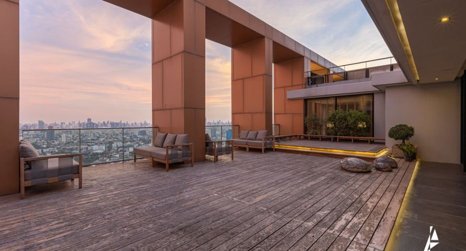 For sale 4 bedrooms condo in Chatuchak, Bangkok
