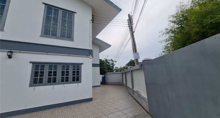 For sale 6 bed retail Space in Klaeng, Rayong