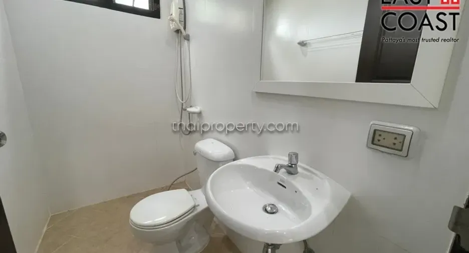 For rent and for sale 4 bedrooms house in Bang Lamung, Chonburi