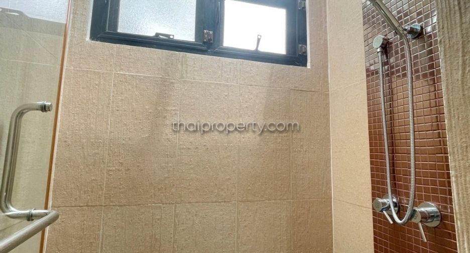 Haus zum Kauf und zur Miete mit 4 Zimmer in Bang Lamung, Chonburi