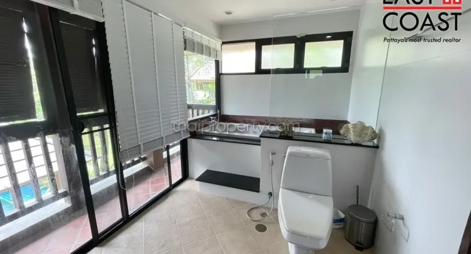 For rent and for sale 4 bedrooms house in Bang Lamung, Chonburi