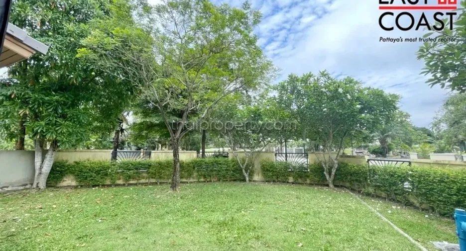 For rent and for sale 4 bedrooms house in Bang Lamung, Chonburi
