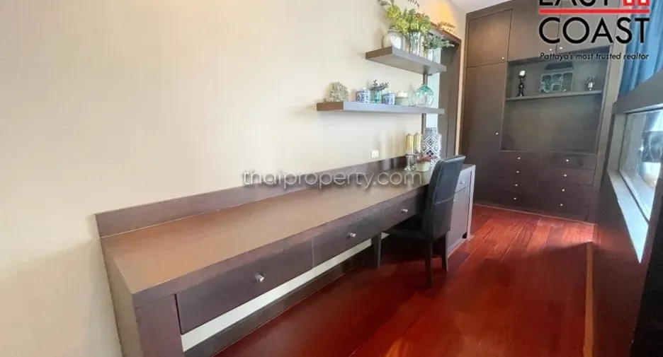 For rent and for sale 4 bedrooms house in Bang Lamung, Chonburi