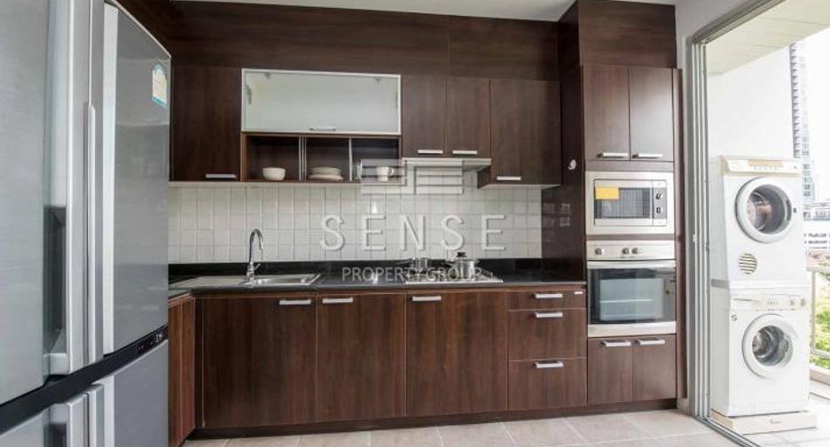 For rent 4 bedrooms condo in Sathon, Bangkok