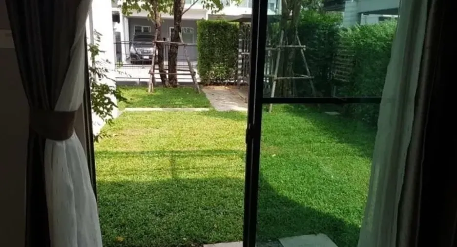 Haus zur Miete mit 4 Zimmer in Bang Phli, Samut Prakan