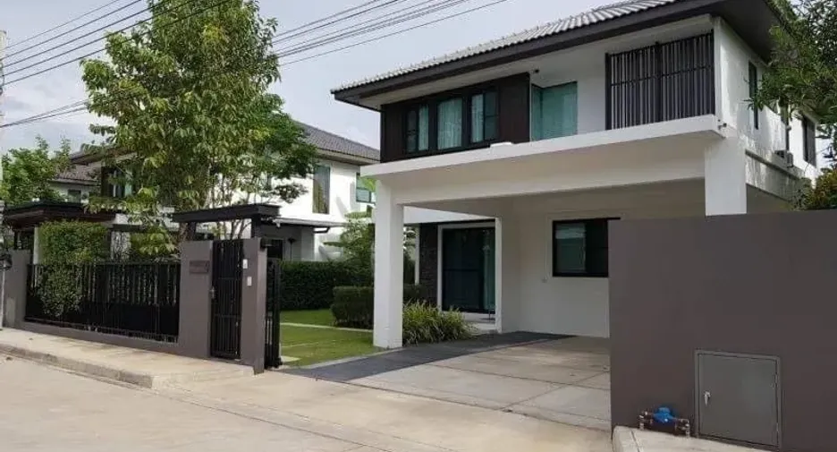 Haus zur Miete mit 4 Zimmer in Bang Phli, Samut Prakan