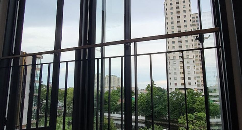 Condo en alquiler de 2 habitaciones en Suan Luang, Bangkok