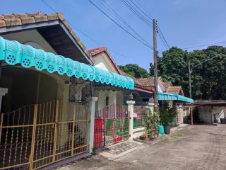 For sale 2 bed townhouse in Mueang Phuket, Phuket
