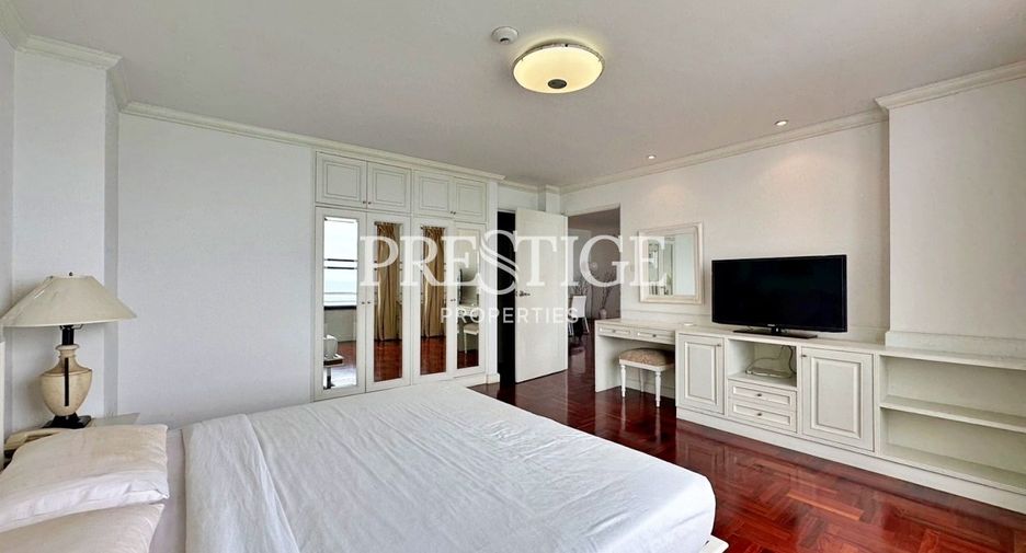 For sale 3 ベッドルーム condo in Pratumnak, Pattaya