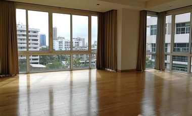 For rent 4 bed condo in Khlong Toei, Bangkok