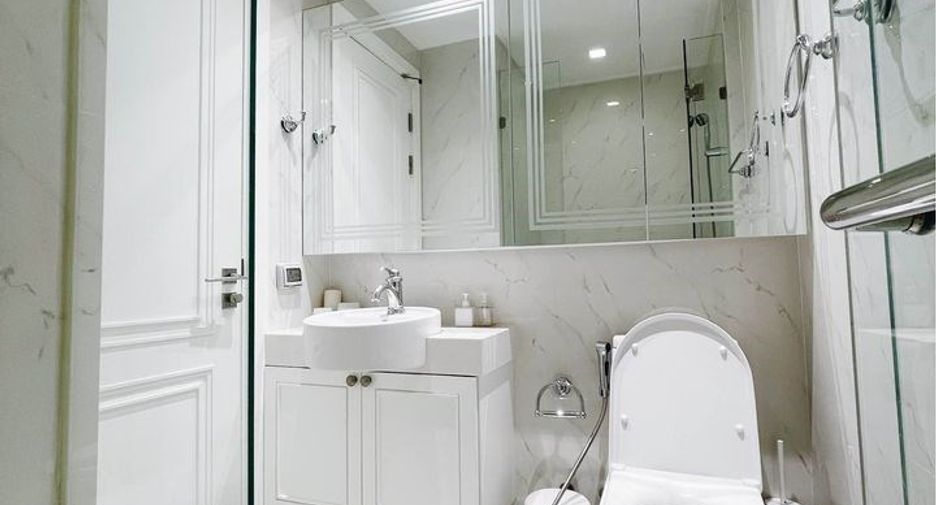 For rent and for sale 2 bedrooms condo in Yan Nawa, Bangkok