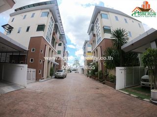For sale 4 bed office in Taling Chan, Bangkok
