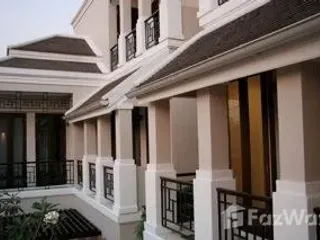 For rent 3 Beds villa in Phaya Thai, Bangkok