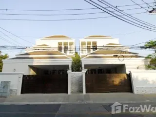 For rent 3 Beds villa in Phaya Thai, Bangkok