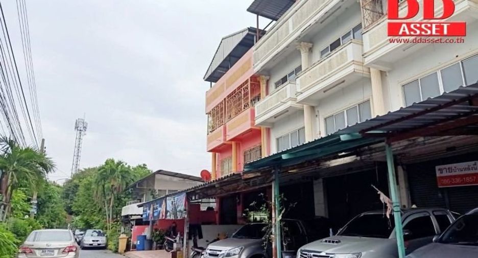 For sale 4 Beds retail Space in Prawet, Bangkok