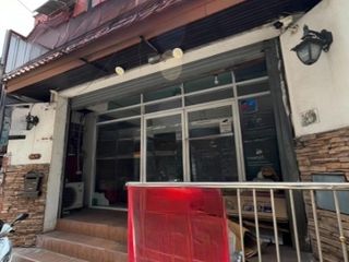 For rent 1 bed office in Khlong Toei, Bangkok