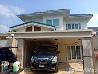 For sale 4 Beds house in Dusit, Bangkok