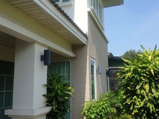 For sale 4 Beds house in Dusit, Bangkok