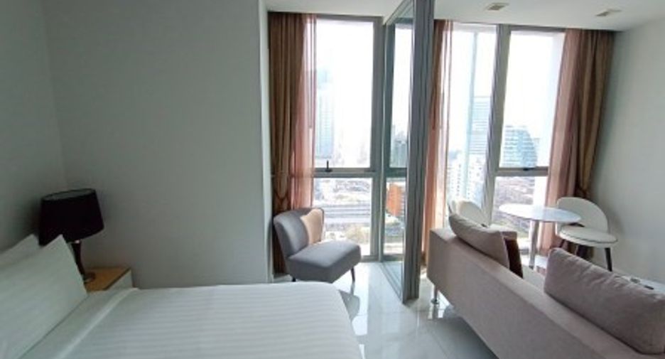 For sale 1 bed condo in Watthana, Bangkok