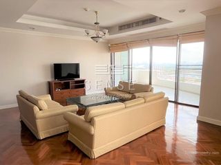 For rent 3 Beds condo in Yan Nawa, Bangkok