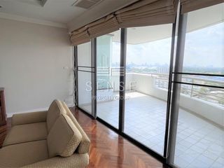 For rent 3 Beds condo in Yan Nawa, Bangkok