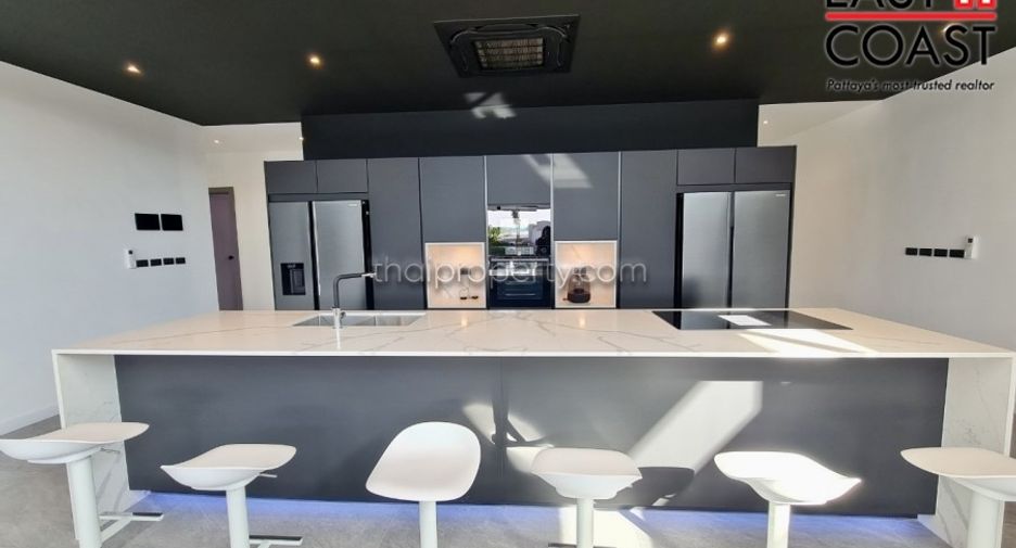 For sale 6 bedrooms house in Bang Lamung, Chonburi