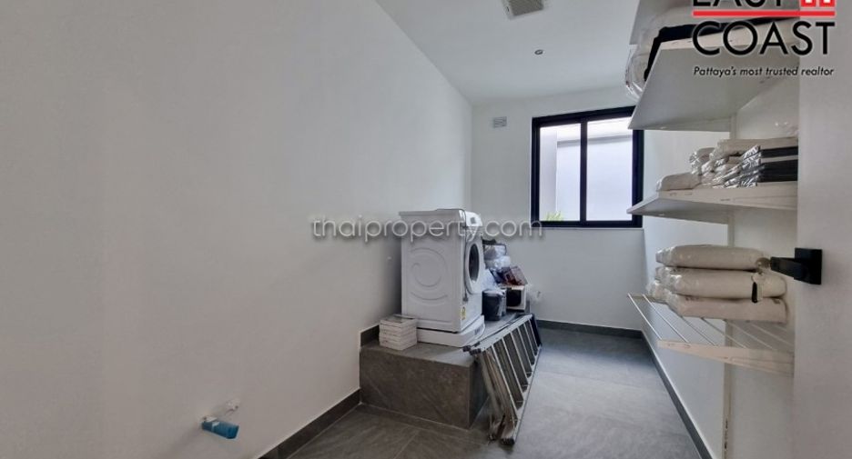 For sale 6 bedrooms house in Bang Lamung, Chonburi