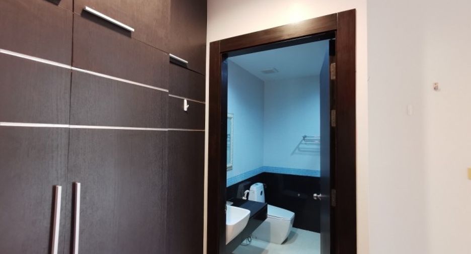 For sale 1 bed condo 
