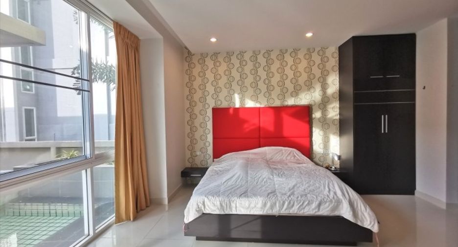 For sale 1 bed condo 