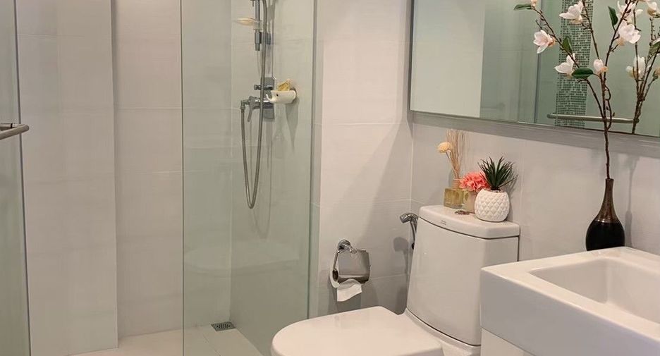 For sale 1 Beds condo in Sathon, Bangkok