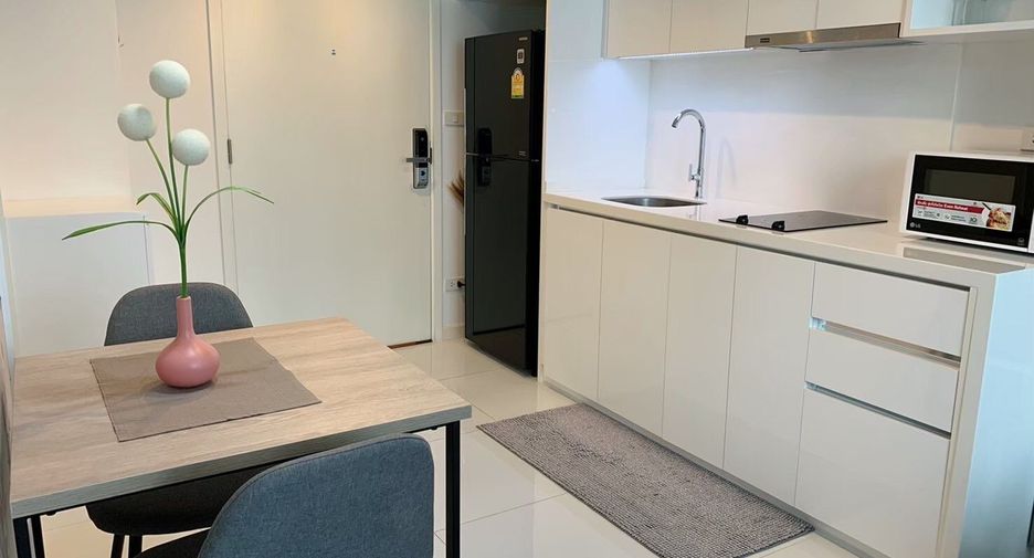 For sale 1 bed condo in Sathon, Bangkok