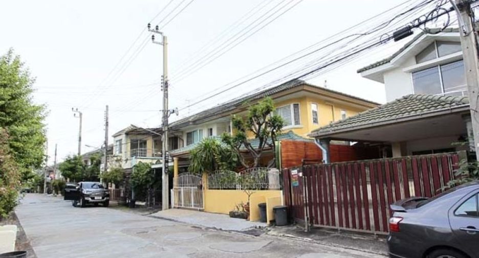 For sale 2 bedrooms townhouse in Mueang Nonthaburi, Nonthaburi