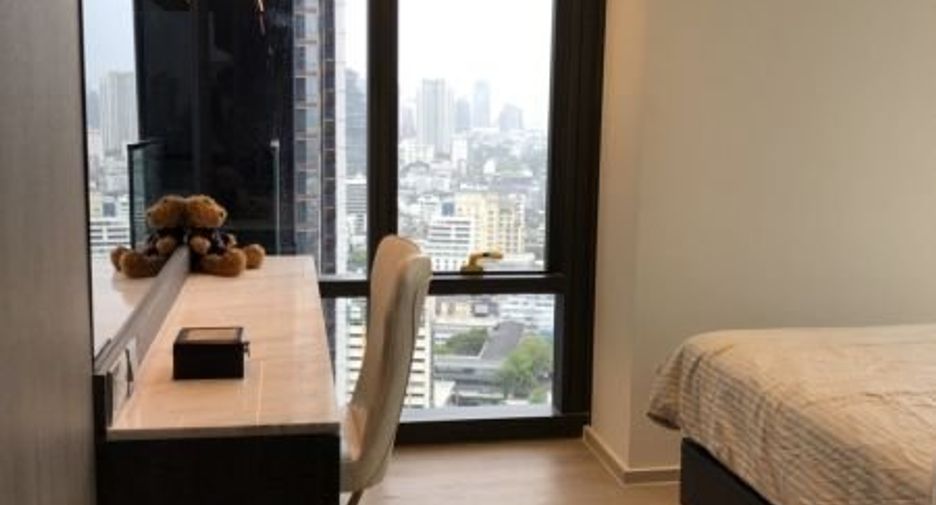 À louer et à vendre 2 chambres condo à Bang Rak, Bangkok