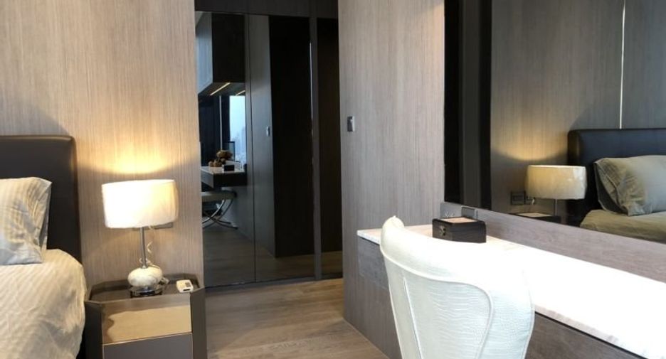 À louer et à vendre 2 chambres condo à Bang Rak, Bangkok