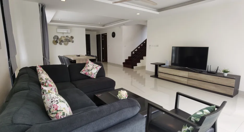 For sale 5 bed villa in Thalang, Phuket