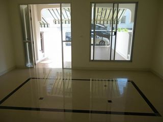For rent and for sale 3 bed office in Suan Luang, Bangkok