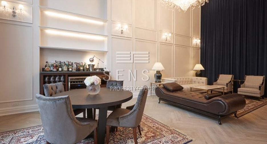 For sale 4 bedrooms townhouse in Ratchathewi, Bangkok
