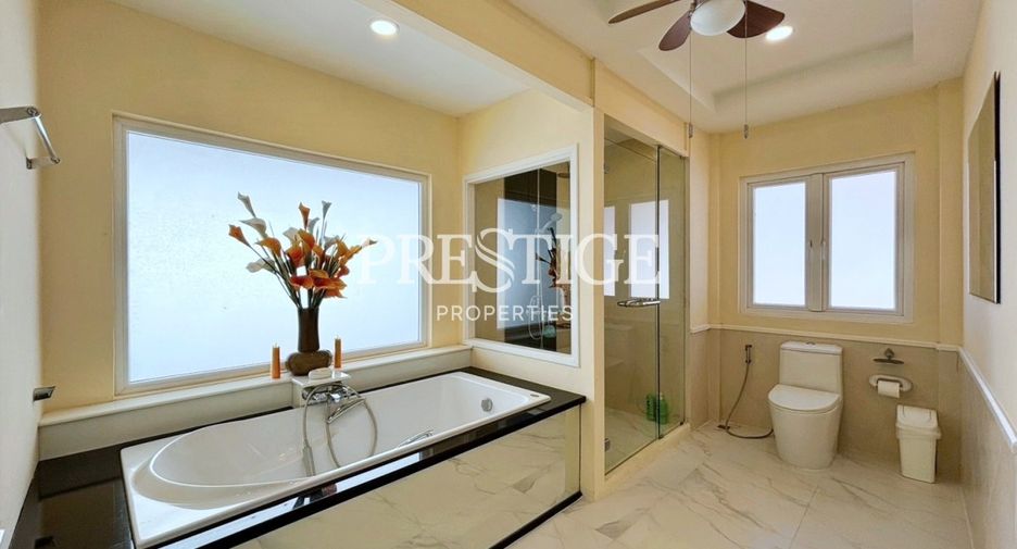 For sale 4 bedrooms house in Bang Lamung, Chonburi