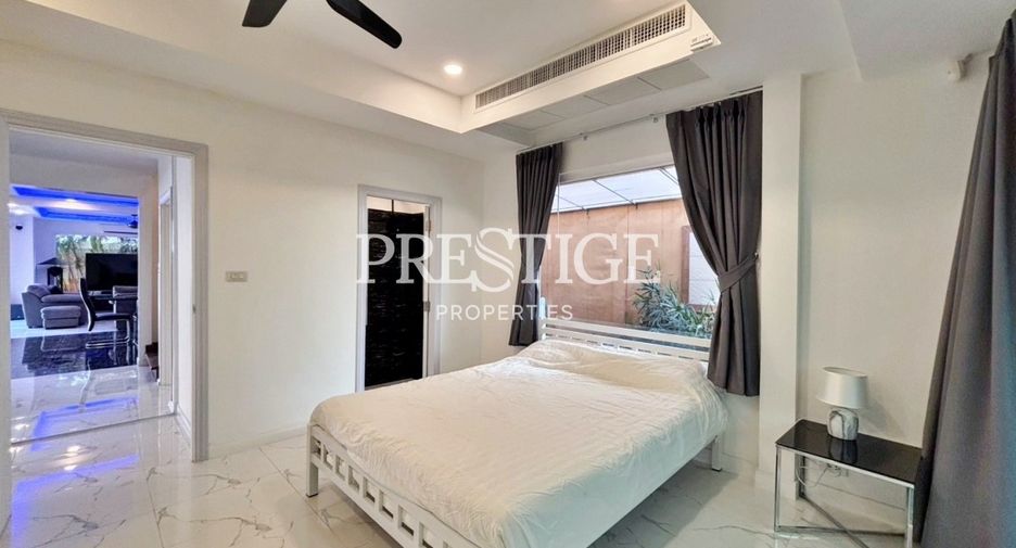 For sale 4 bedrooms house in Bang Lamung, Chonburi