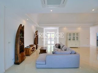 Casa en venta y en alquiler de 6 habitaciones en Bang Lamung, Chonburi