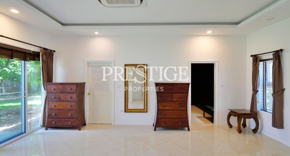 Casa en venta y en alquiler de 6 habitaciones en Bang Lamung, Chonburi