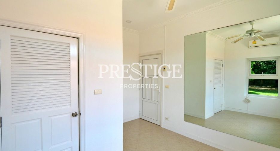 Casa en venta y en alquiler de 6 habitaciones en Bang Lamung, Chonburi