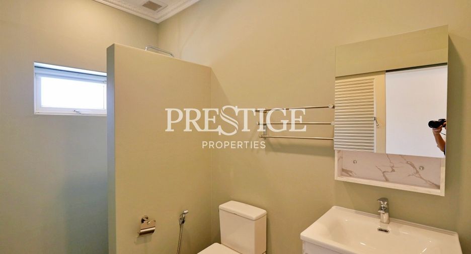 Casa en venta y en alquiler de 6 habitaciones en Bang Lamung, Chonburi