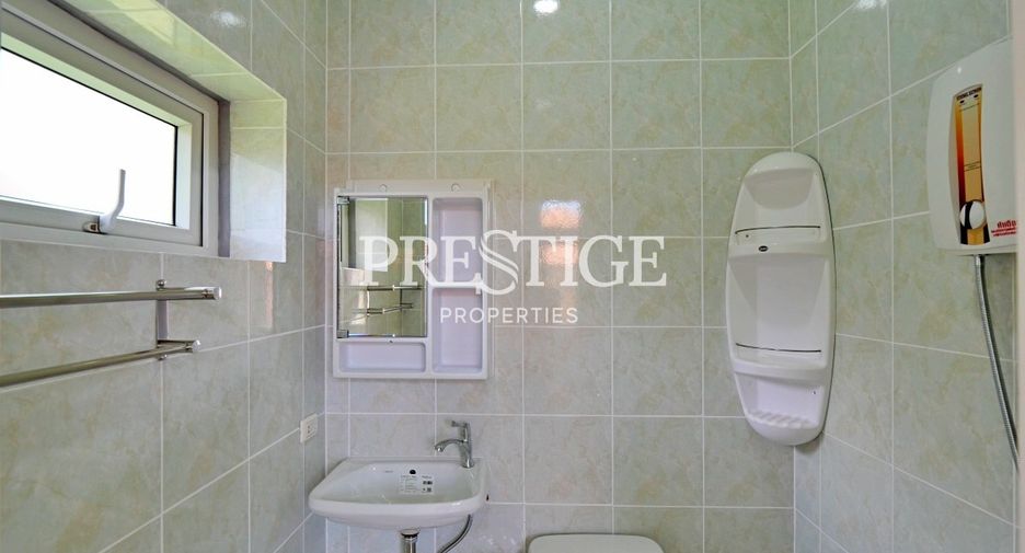 Casa en venta y en alquiler de 6 habitaciones en Bang Lamung, Chonburi