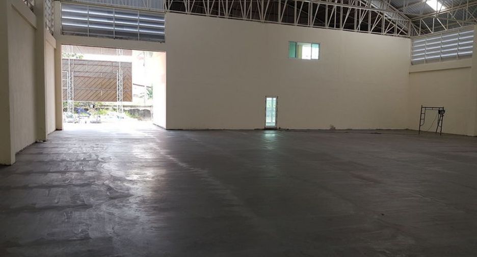 For rent and for sale warehouse in Mueang Samut Prakan, Samut Prakan